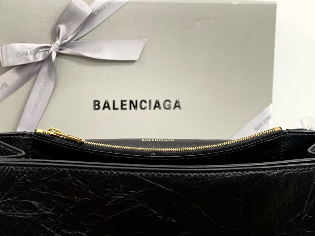 BLCG Crush Handbag(31x19.8x6.9cm)