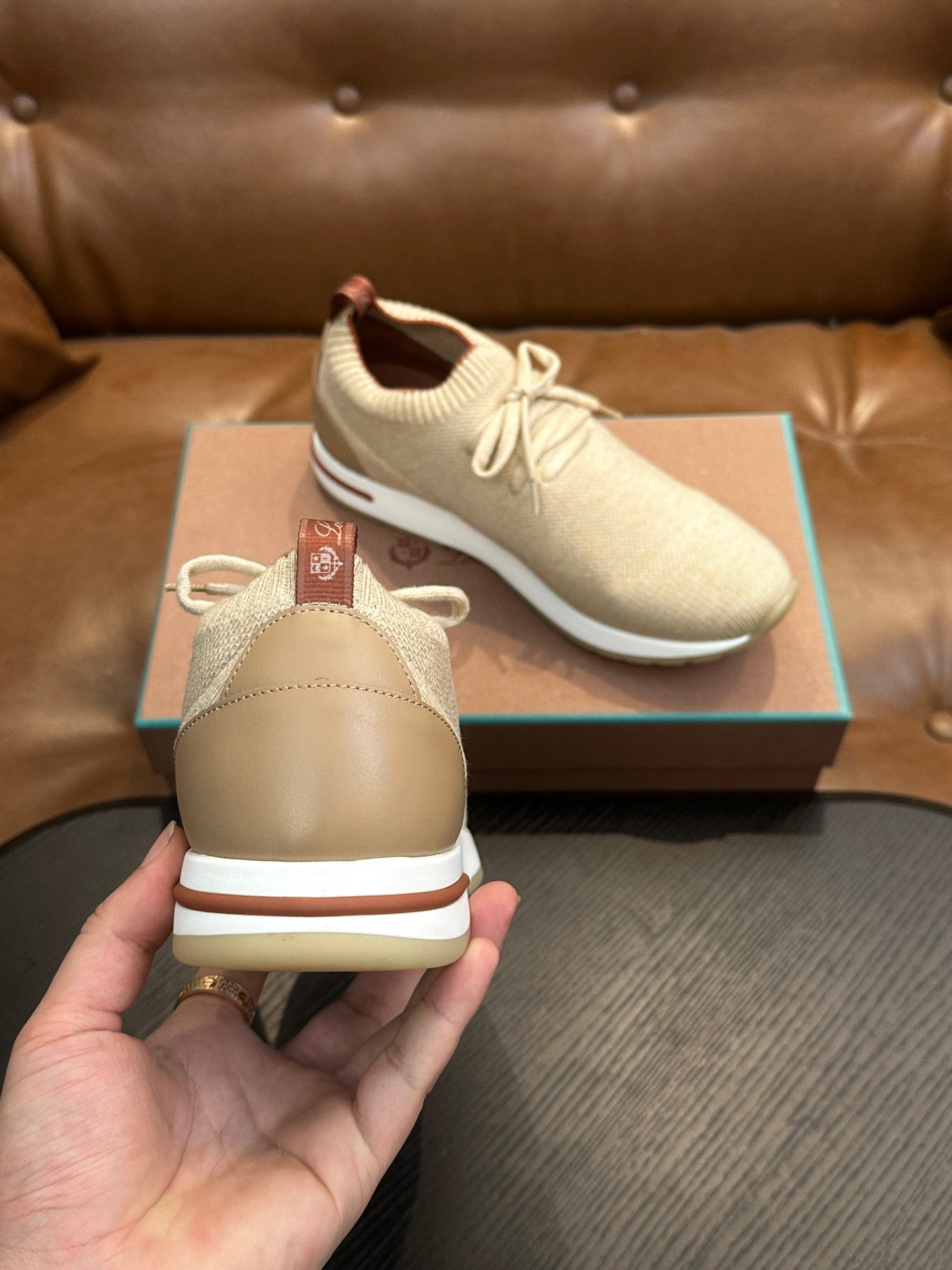LP Sneakers