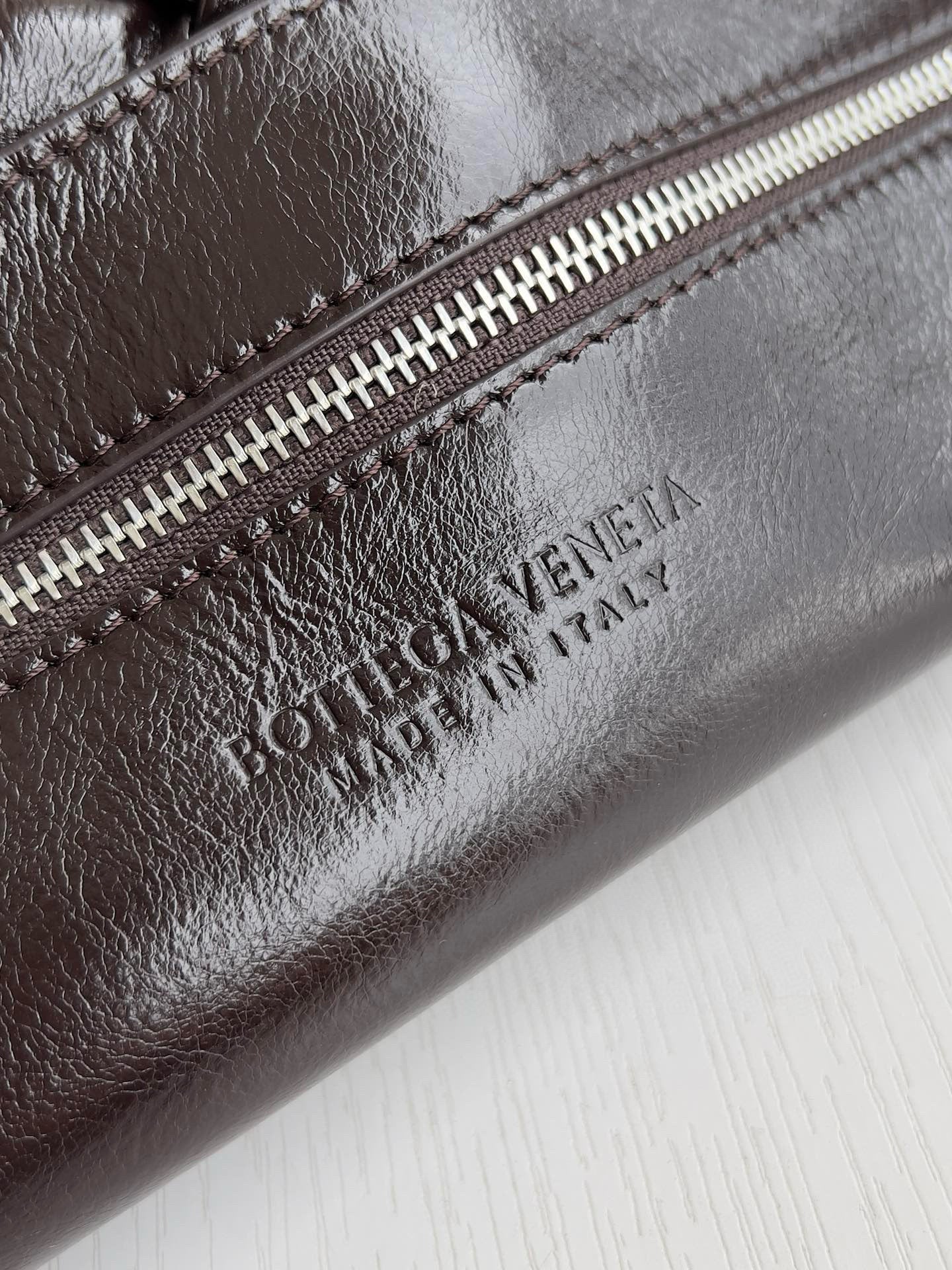 BV Foulard Rumple Messenger Bag