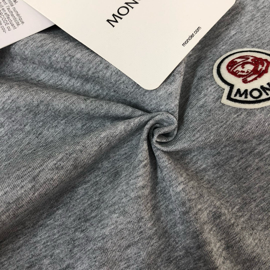 Moncler T-shirt