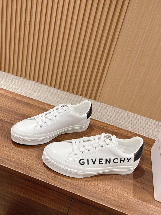 Givenchy Sneakers