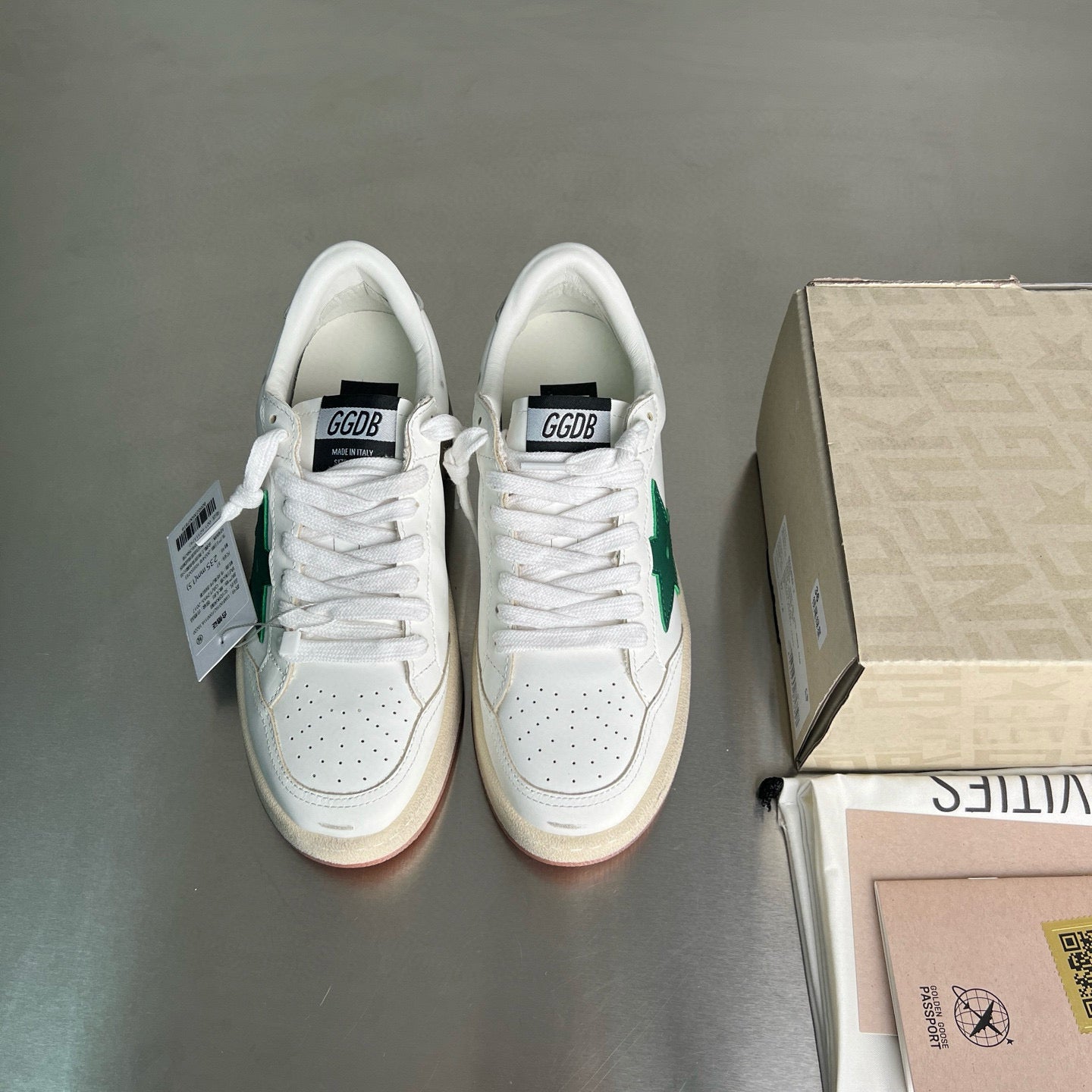 Golden Goose Sneaker