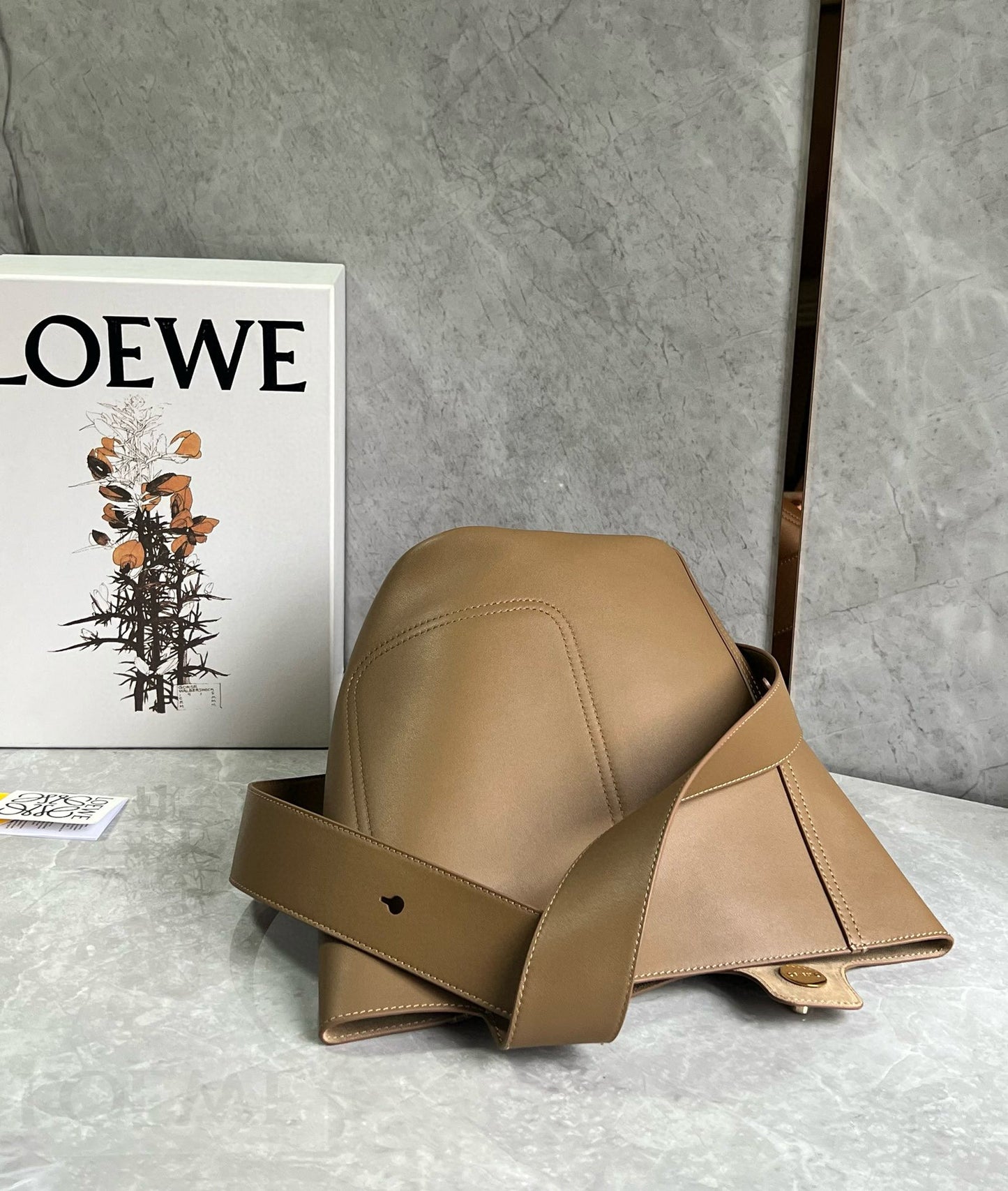 Loewe Pebble Bucket Bag(24.5x23.5x28cm)