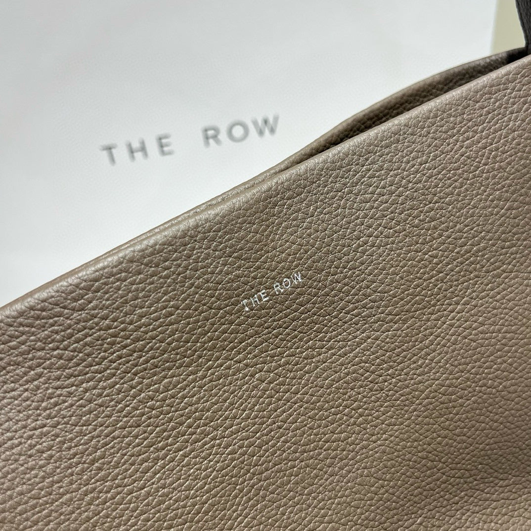 The Row Bucket Bag(24CM*22CM*11CM)