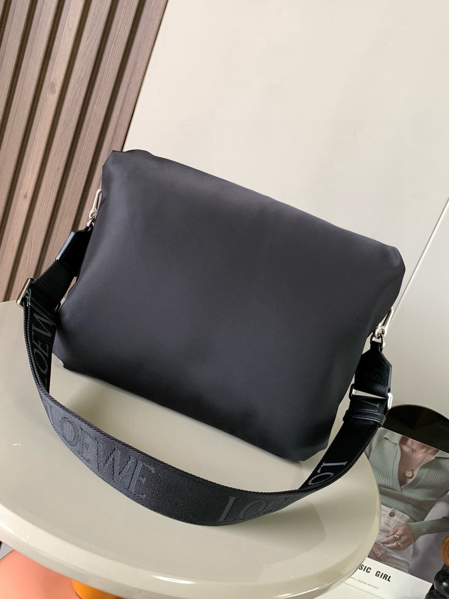 Loewe Messenger Bag 30x20.5x10CM