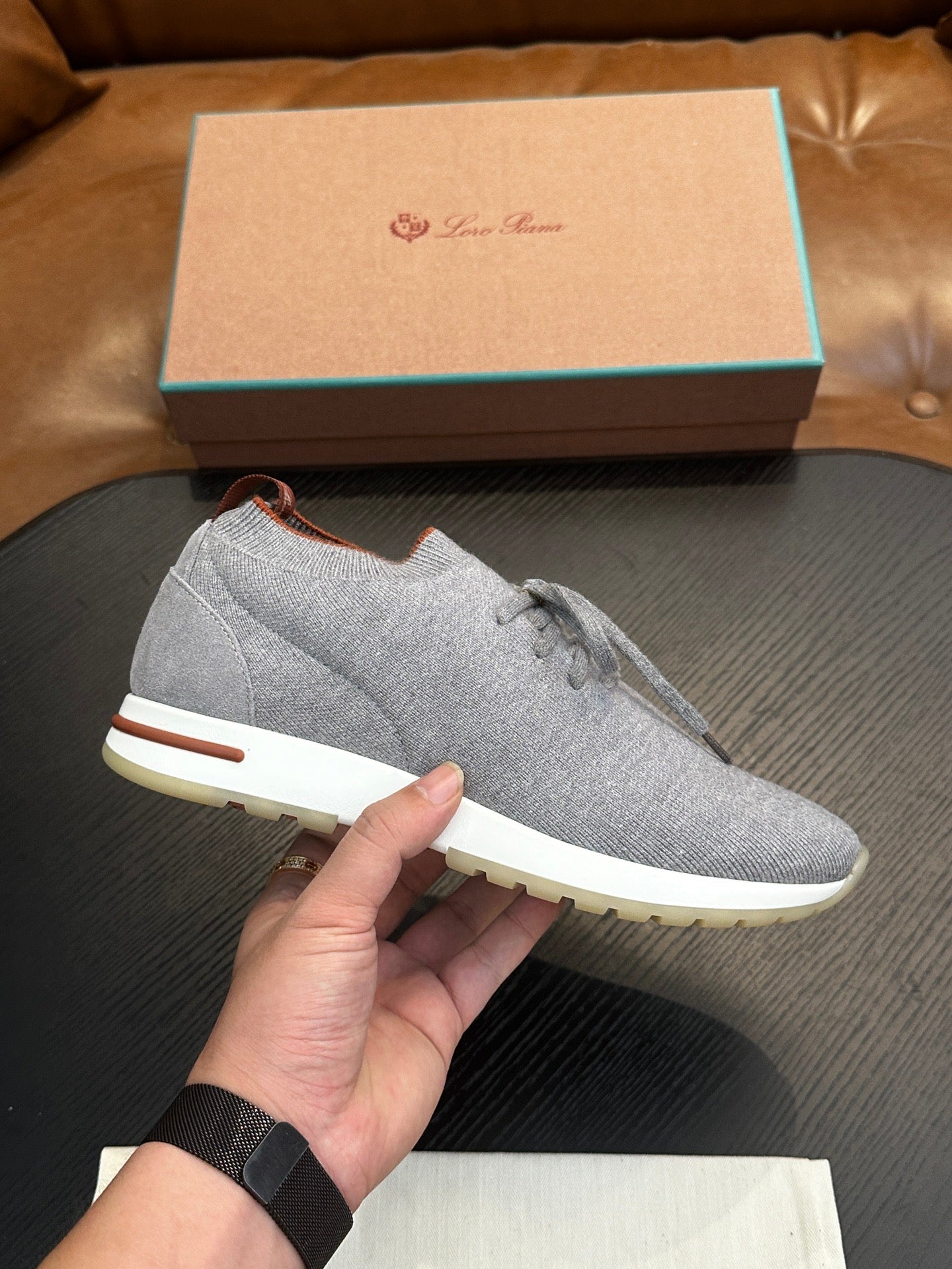 LP Sneakers