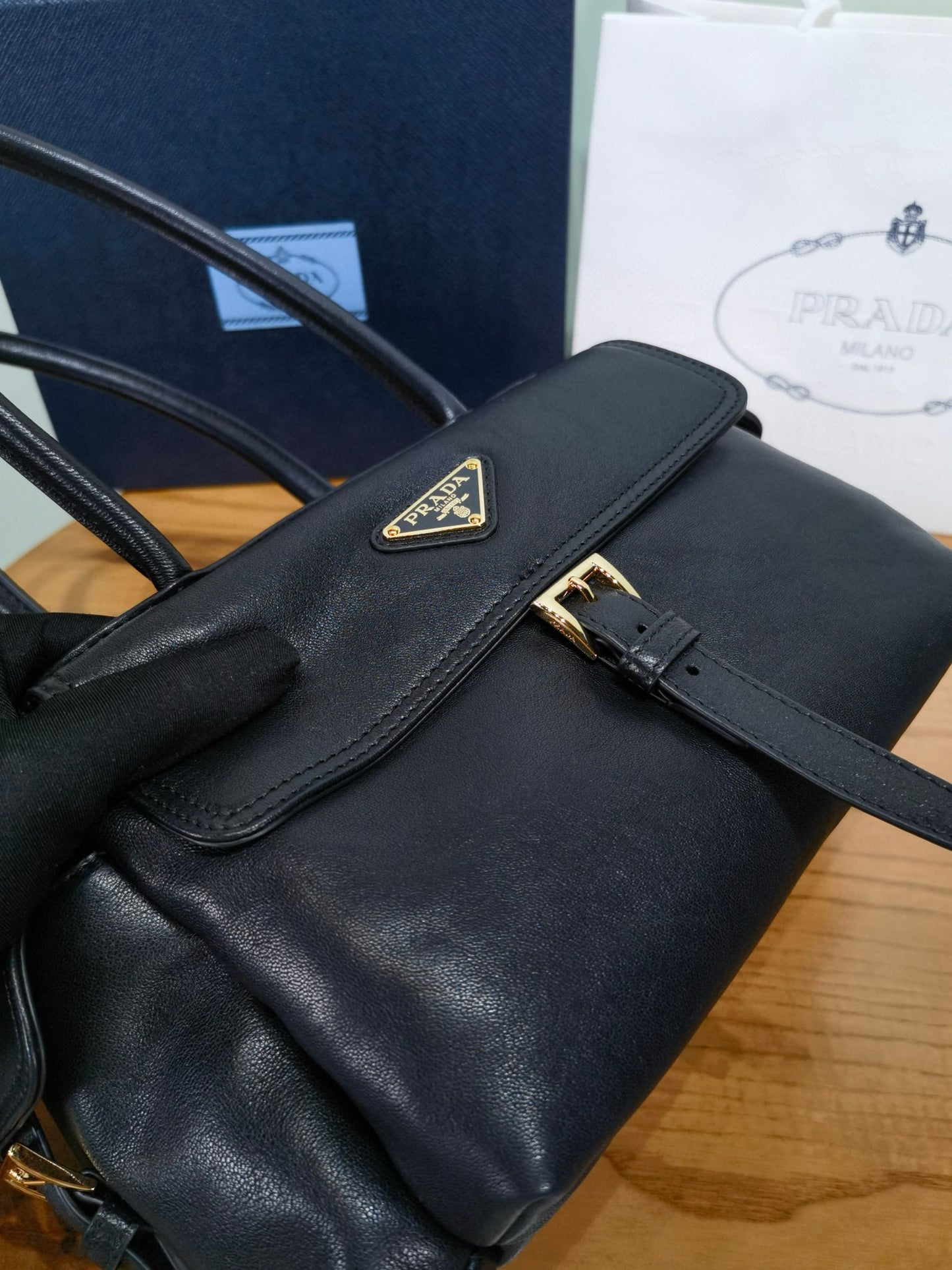 Prada Handbag 24x13x7.5cm