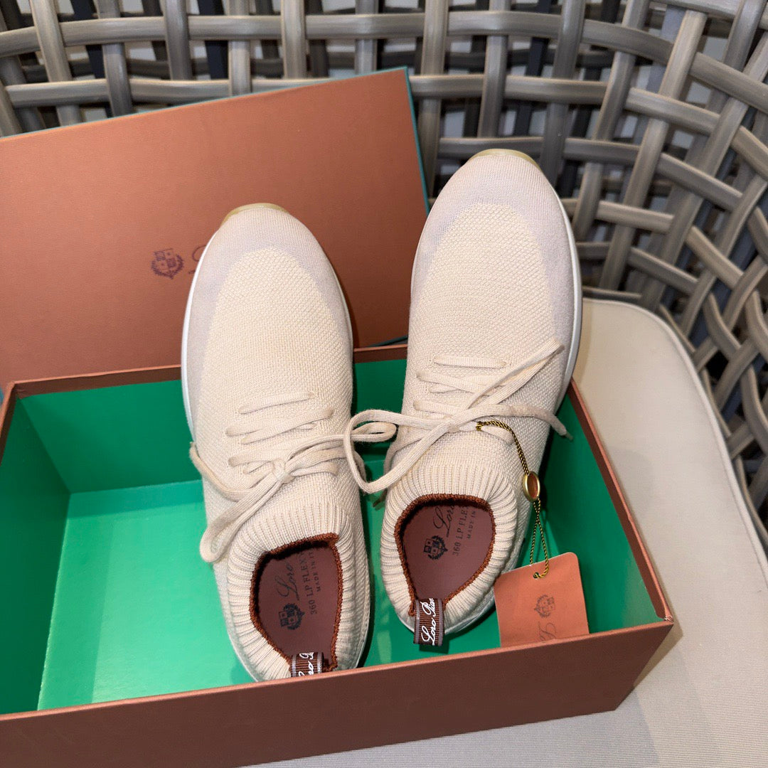 LP Sneakers