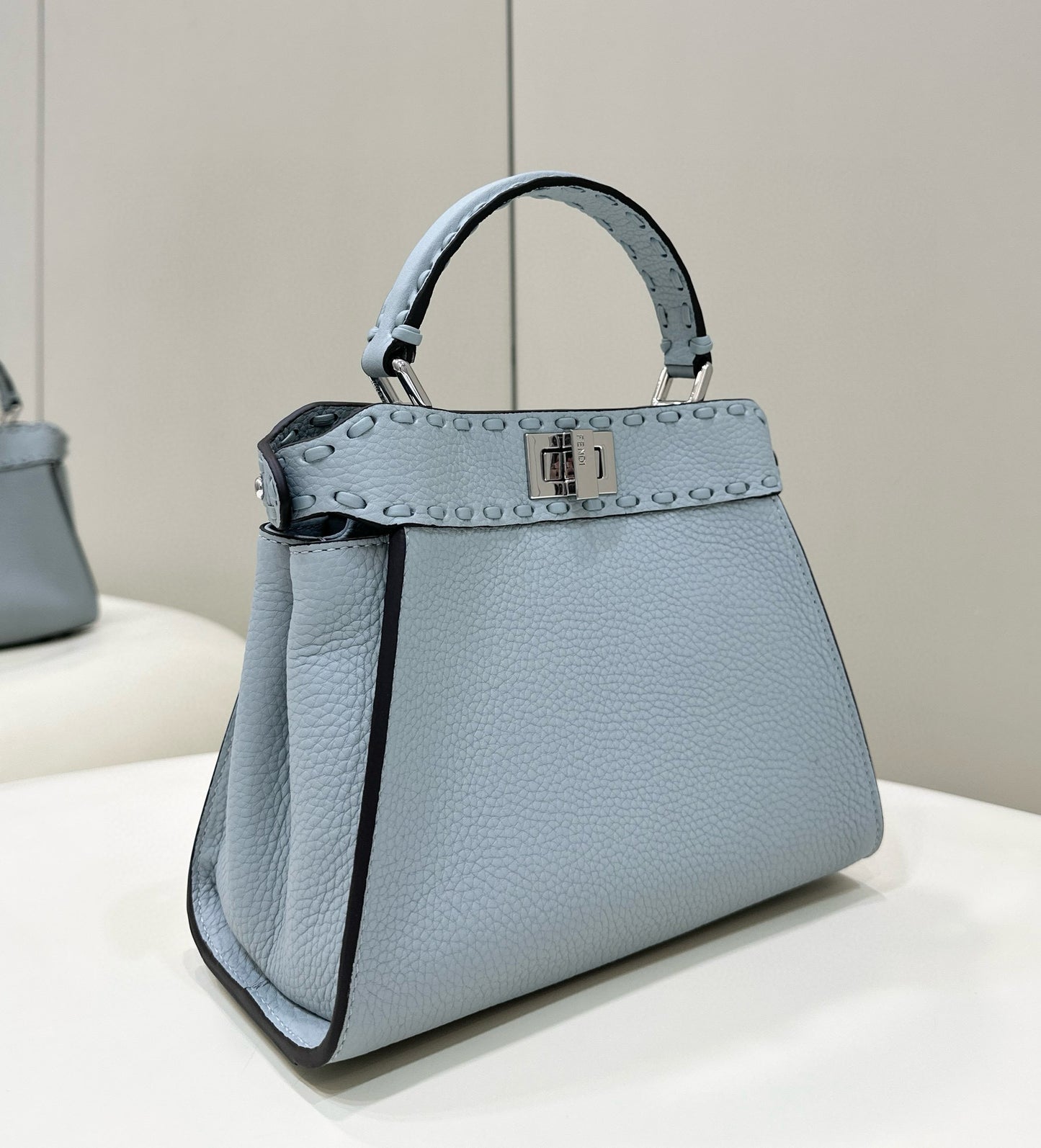 Fendi Peekaboo Bag (23.5x12x20 cm)