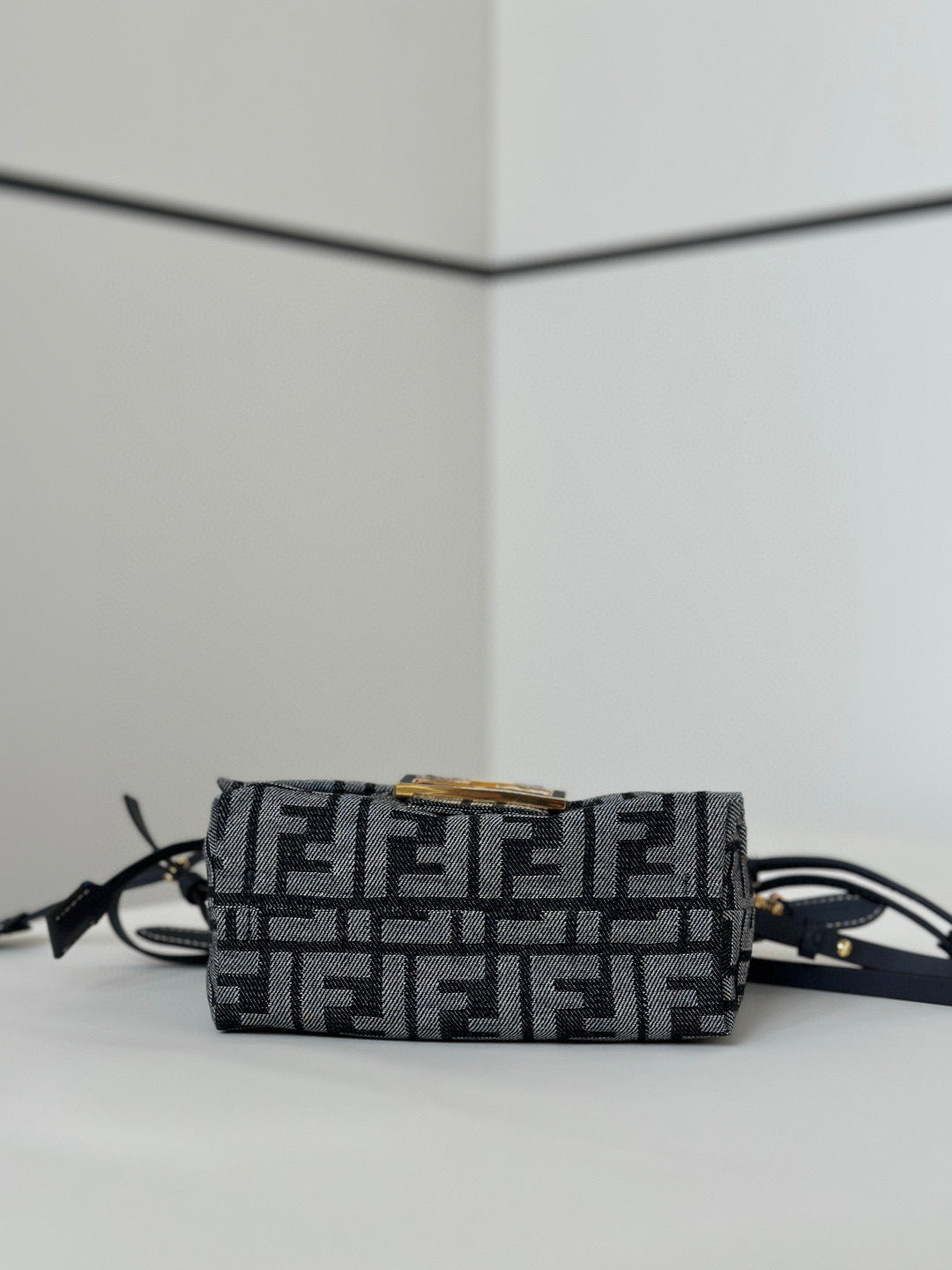 Fendi Mamma Baguette Bag
