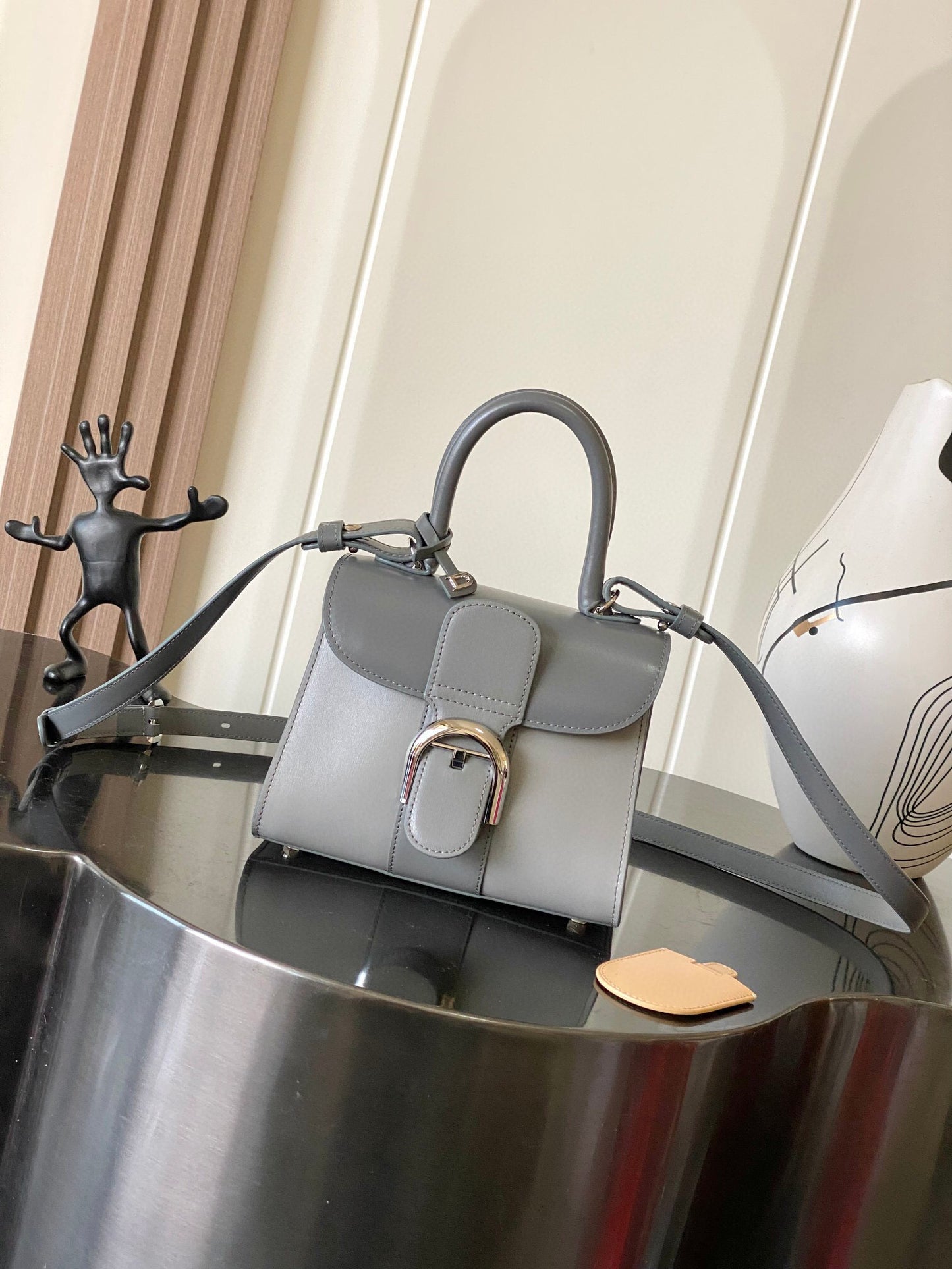 Delvaux Sling Bag (20＊10＊16 cm)