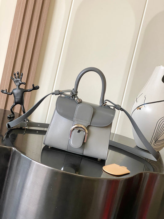 Delvaux Sling Bag (20＊10＊16 cm)