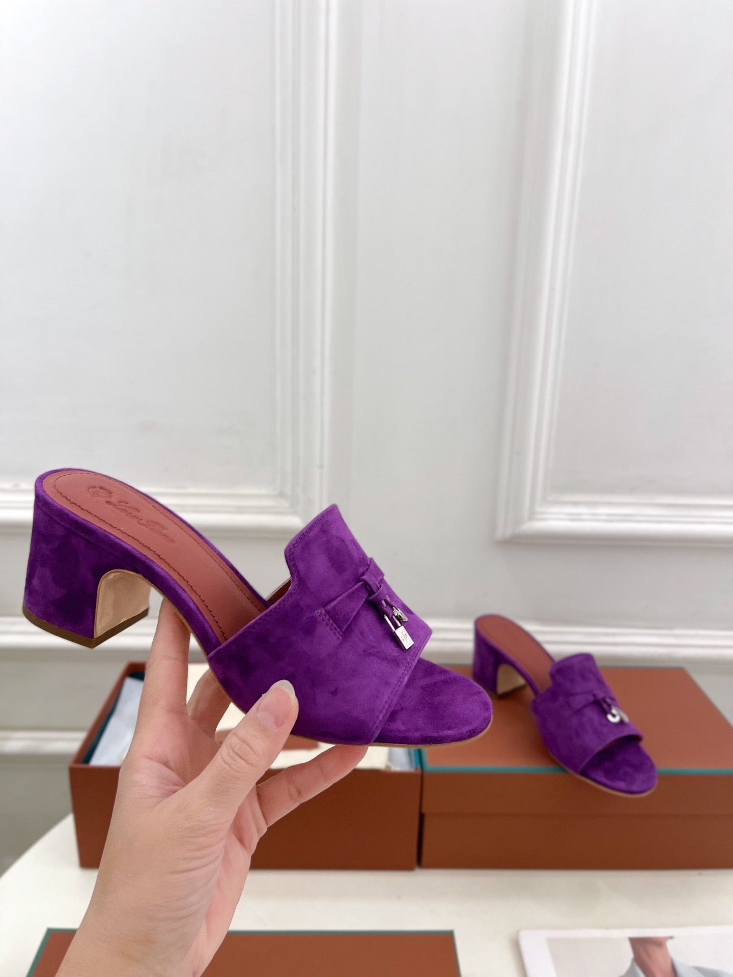 LP Sandals
