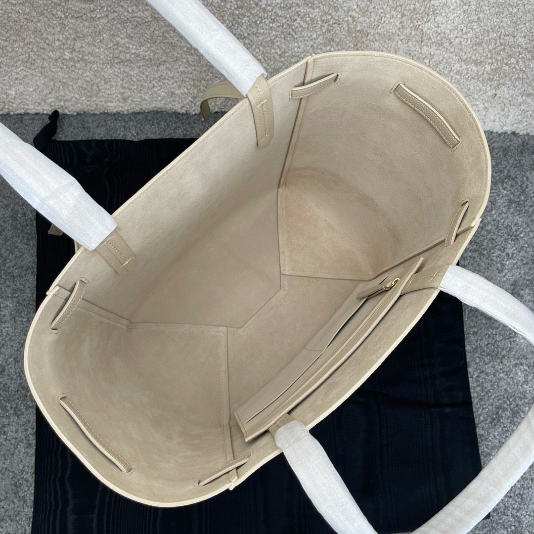 Celine Bucket