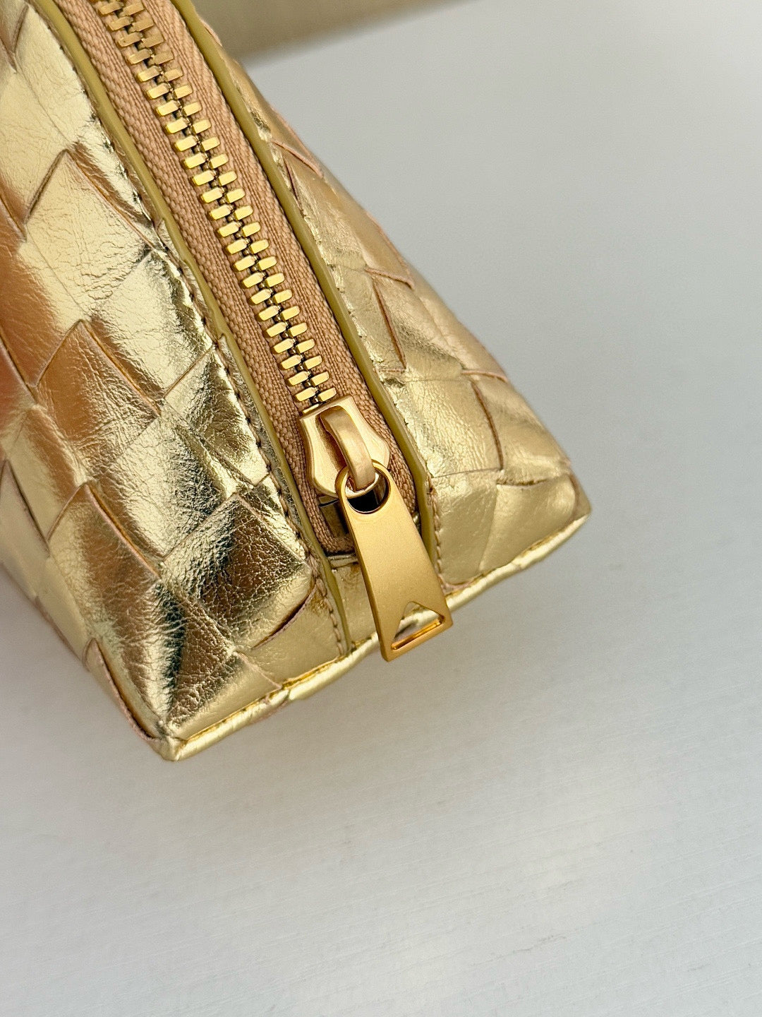BV Intrecciato Beauty Pouch Bag