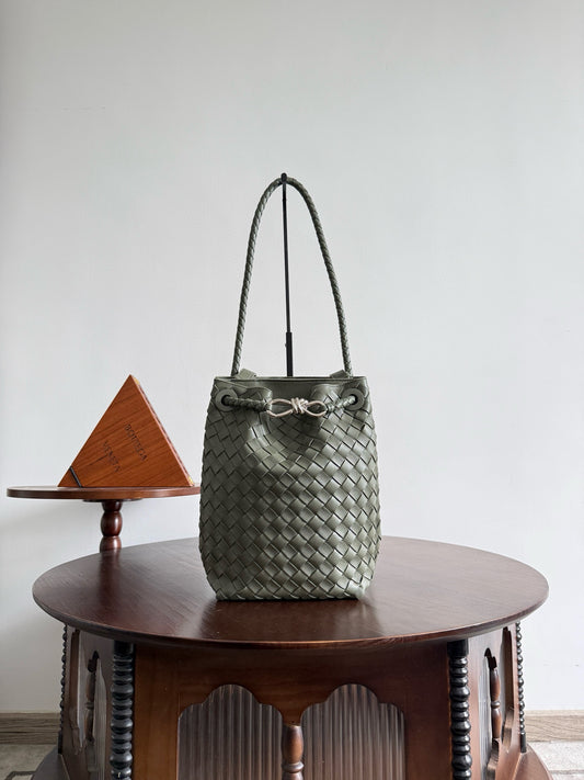 Bottega Veneta Andiamo Bucket