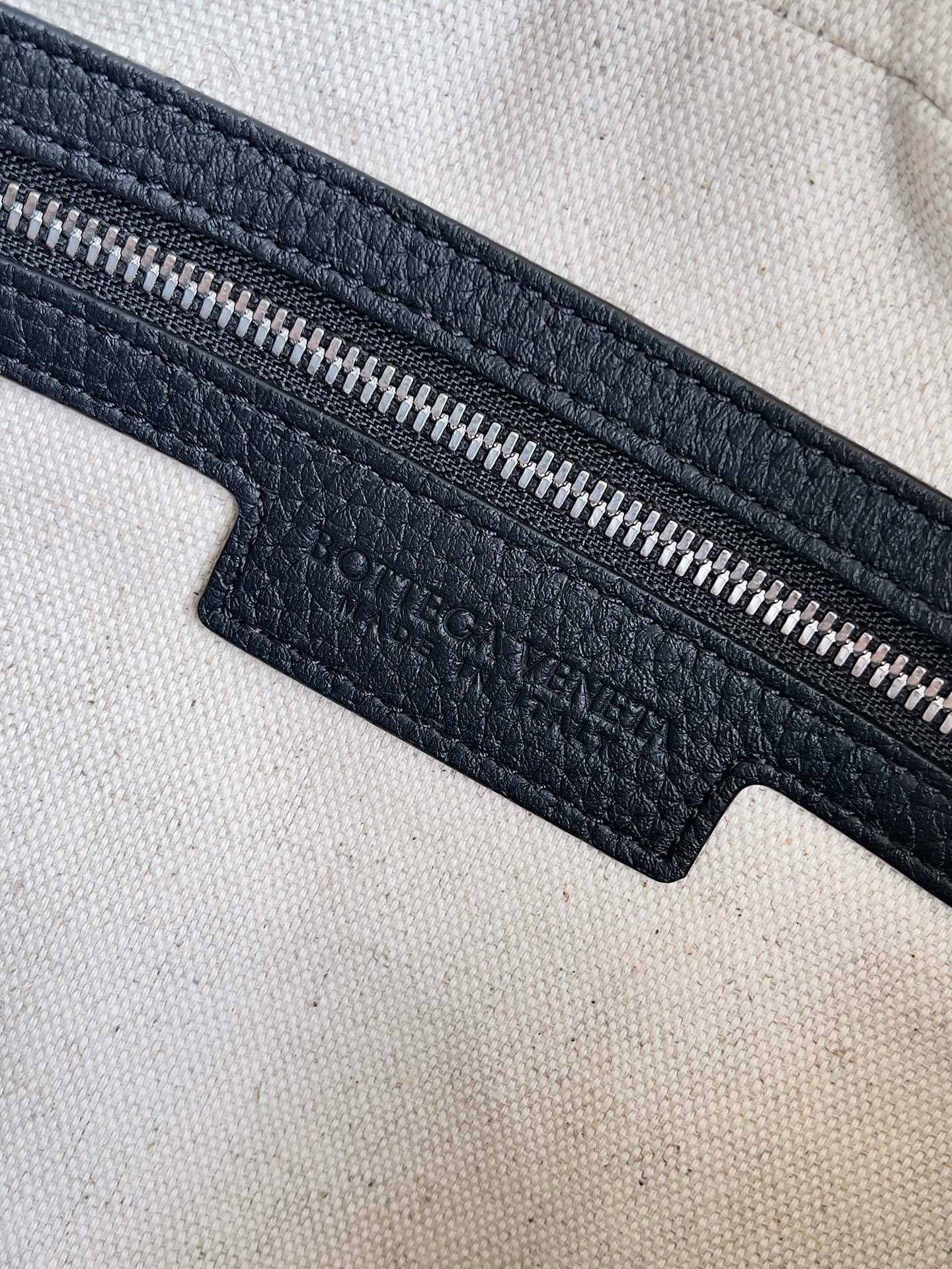 Bottega Veneta Messenger Bag