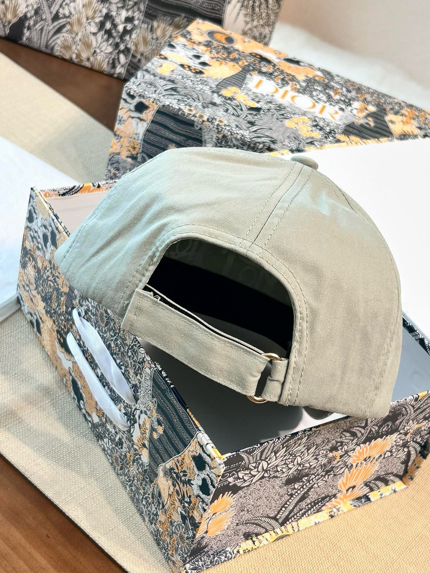Dior Cap