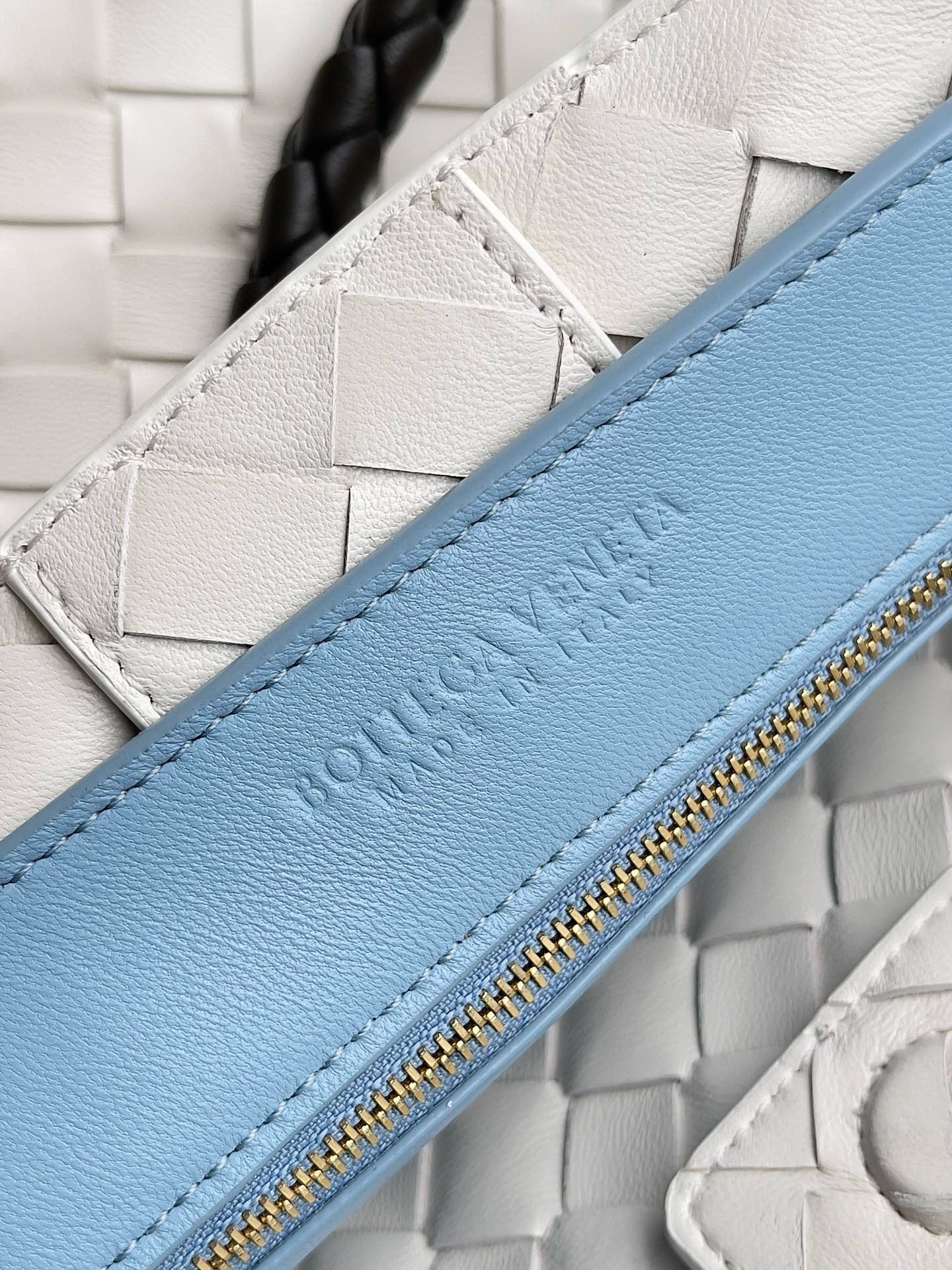 BV Andiamo Crossbody Bag