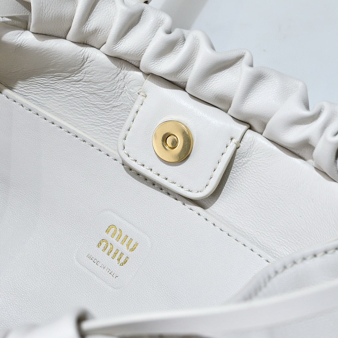 Miu Miu Shoulder Bag 22x7x15cm