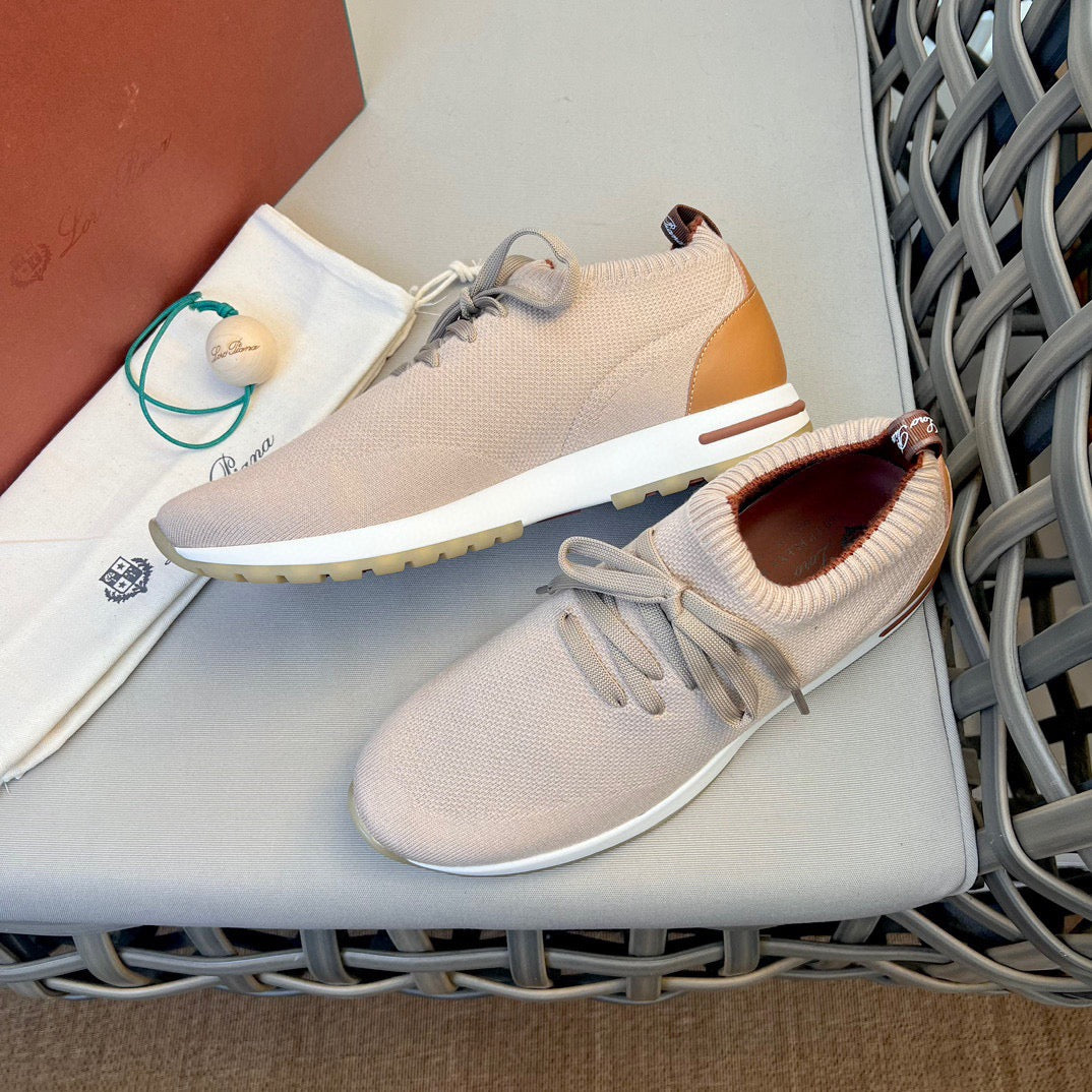 LP Sneakers