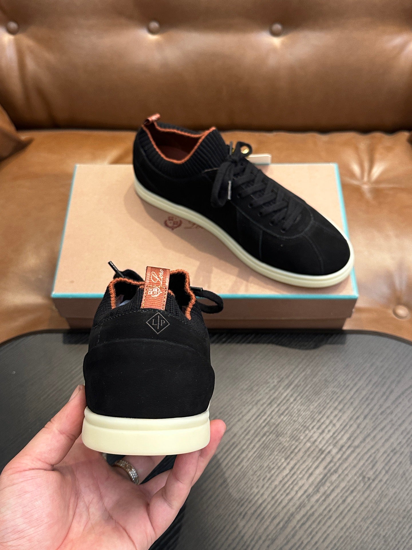 LP Sneakers
