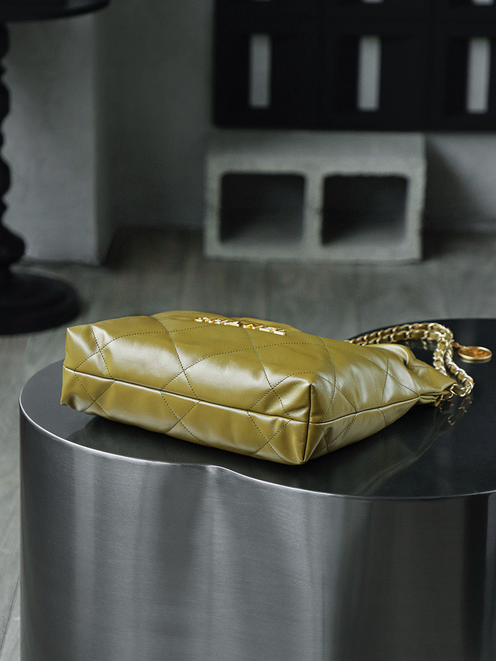 Chanel 22Bag (small)