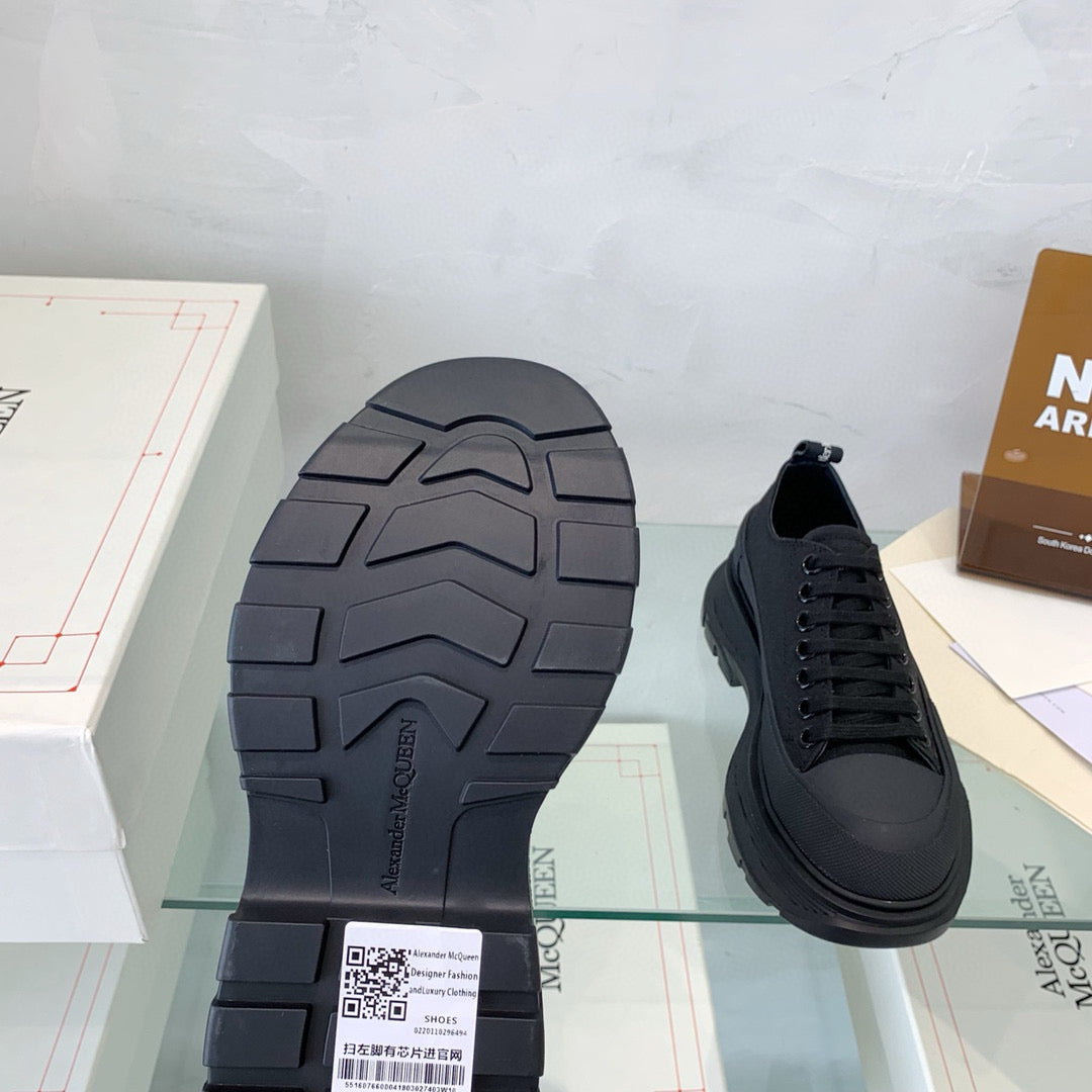 Alexander McQueen Sneakers