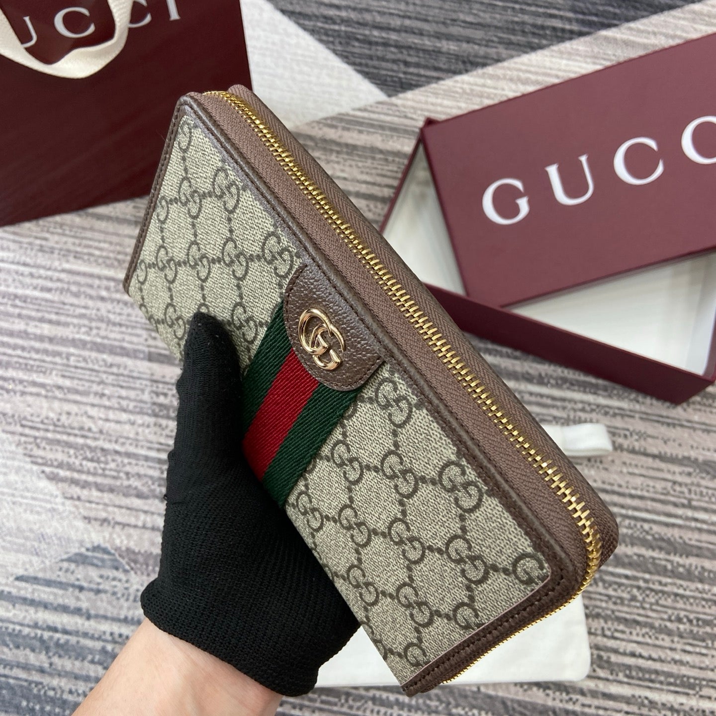 Gucci Long Zipped Wallet