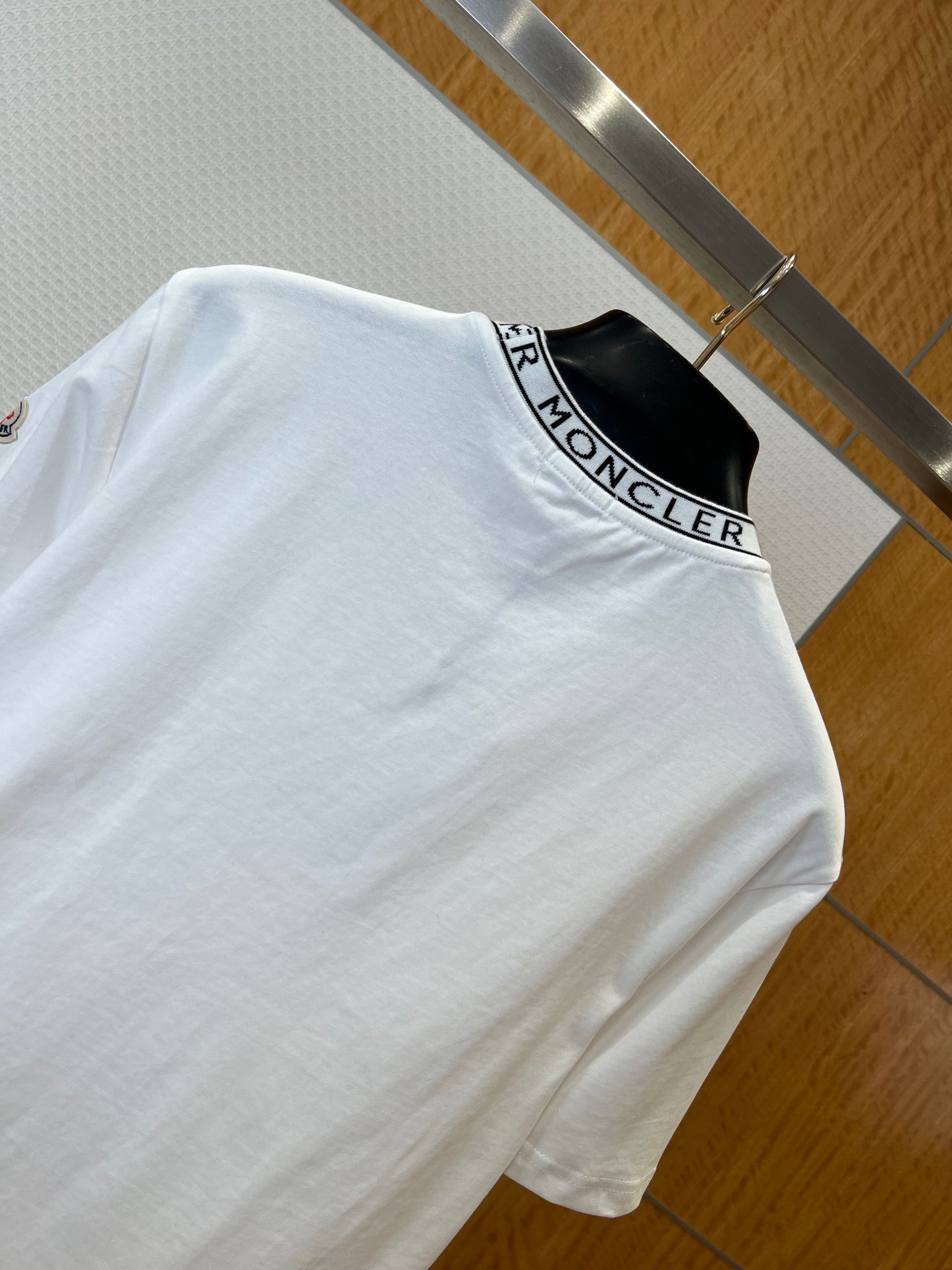 Moncler T-shirt