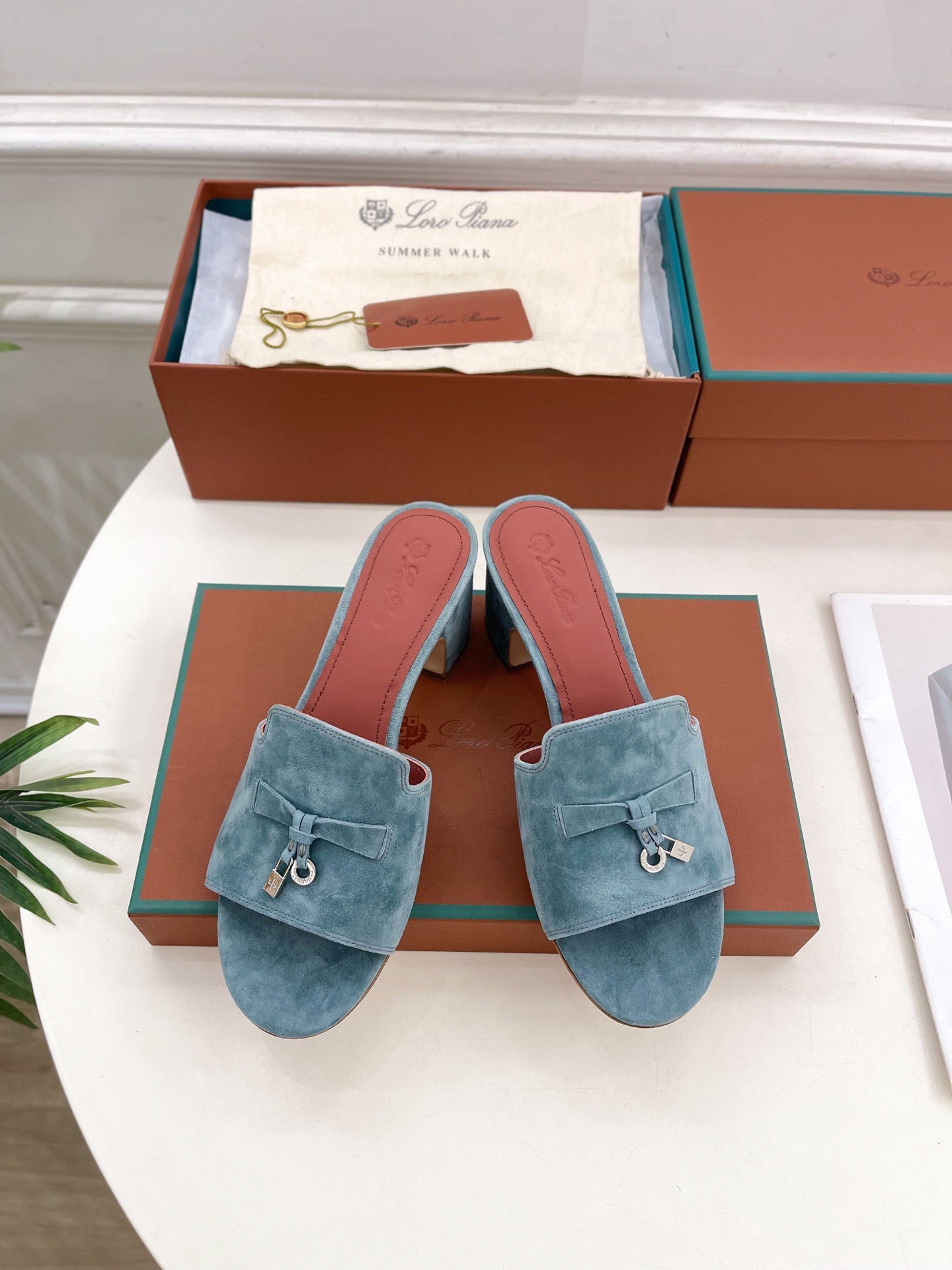 LP Sandals