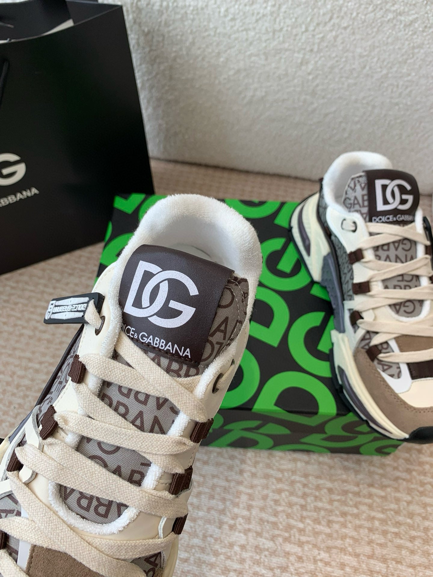 DG Sneakers