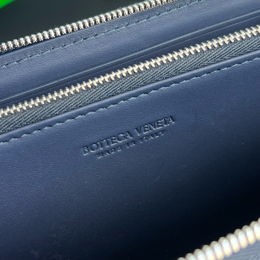 Bottega Veneta Long Zipped Wallet