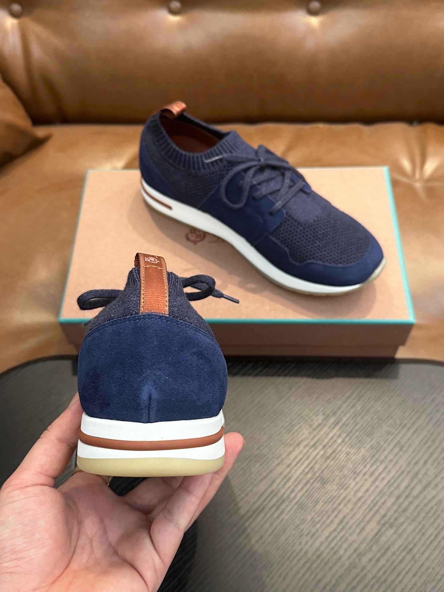 LP Sneakers