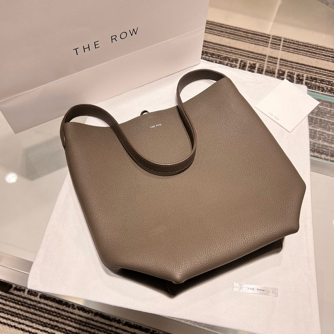 The Row Bucket Bag(30CM*28CM*15.5CM)