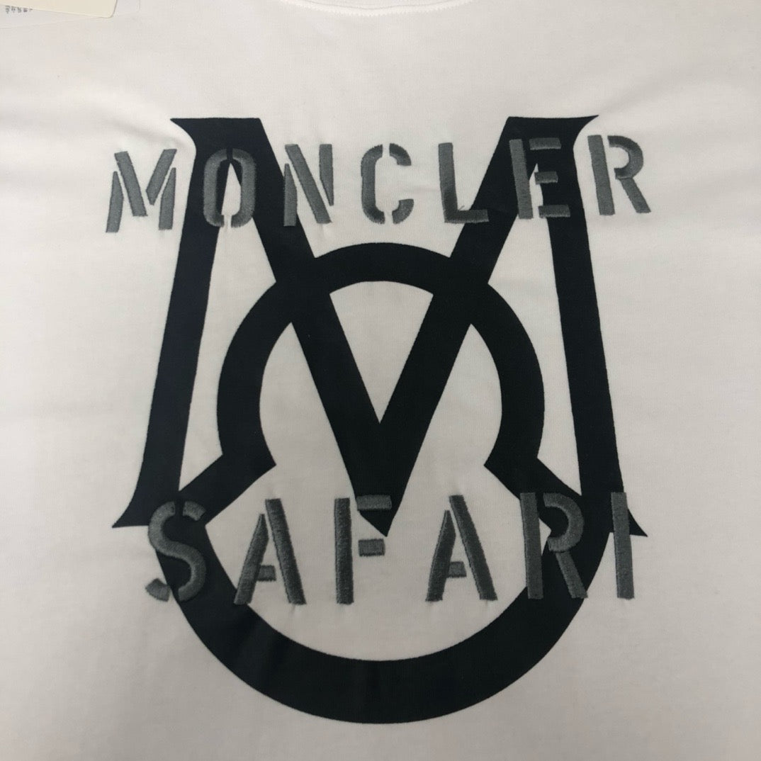 Moncler T-shirt