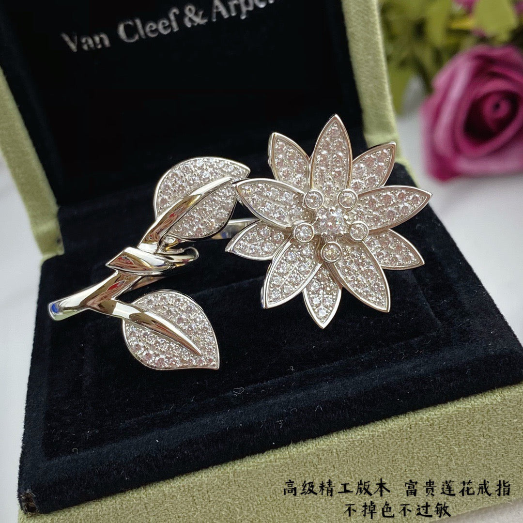 Van Cleef & Arpels Ring