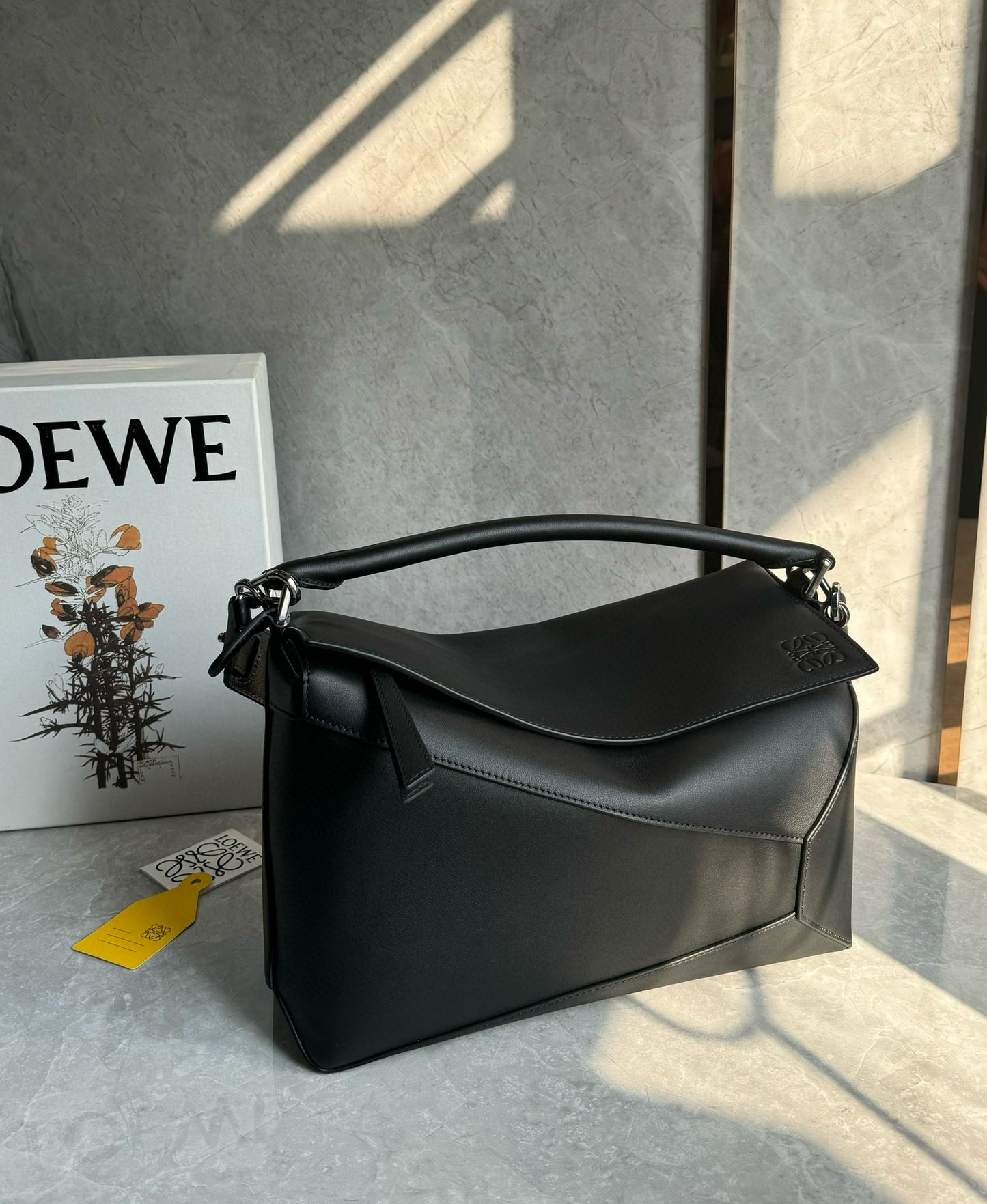 Loewe Puzzle Shoulder Bag(33x21x17cm)