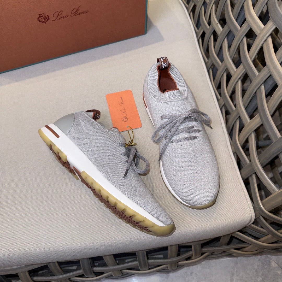 LP Sneakers