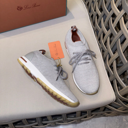 LP Sneakers