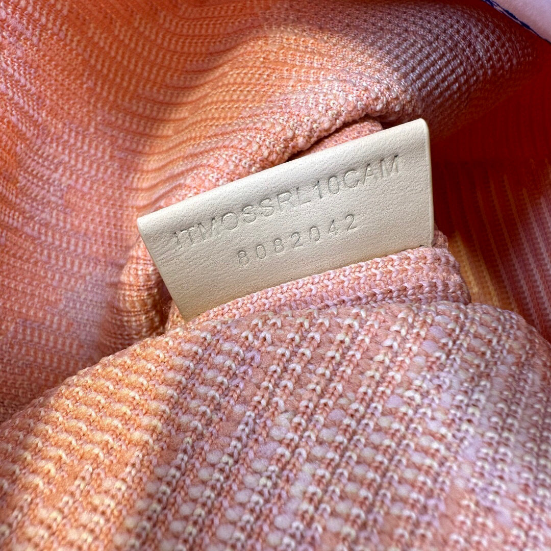 Burberry Peg Handle (Medium)