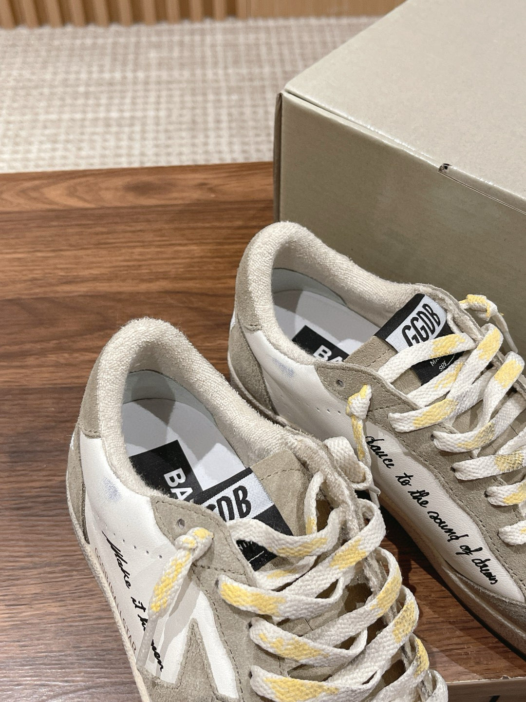 Golden Goose Sneaker