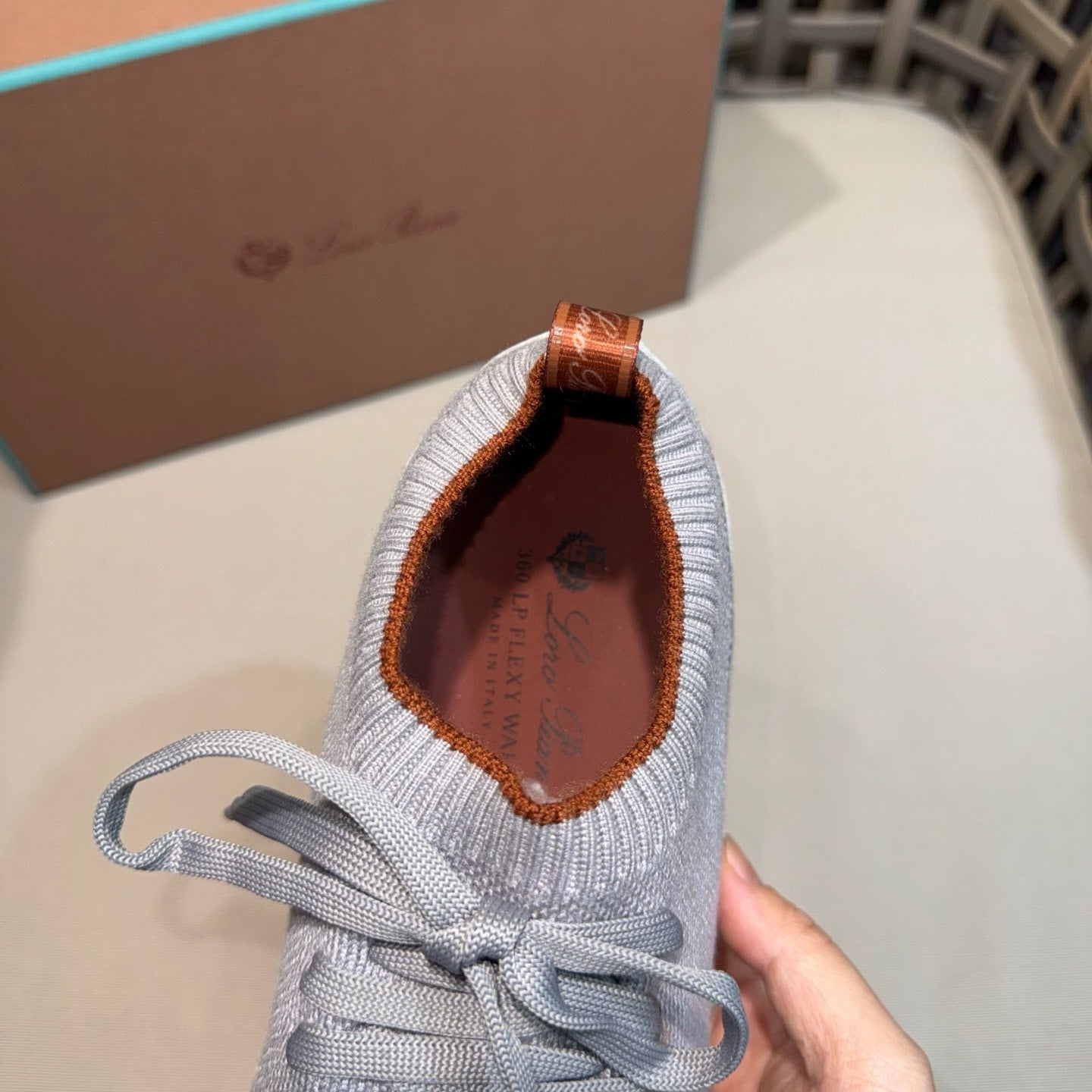 LP Sneakers