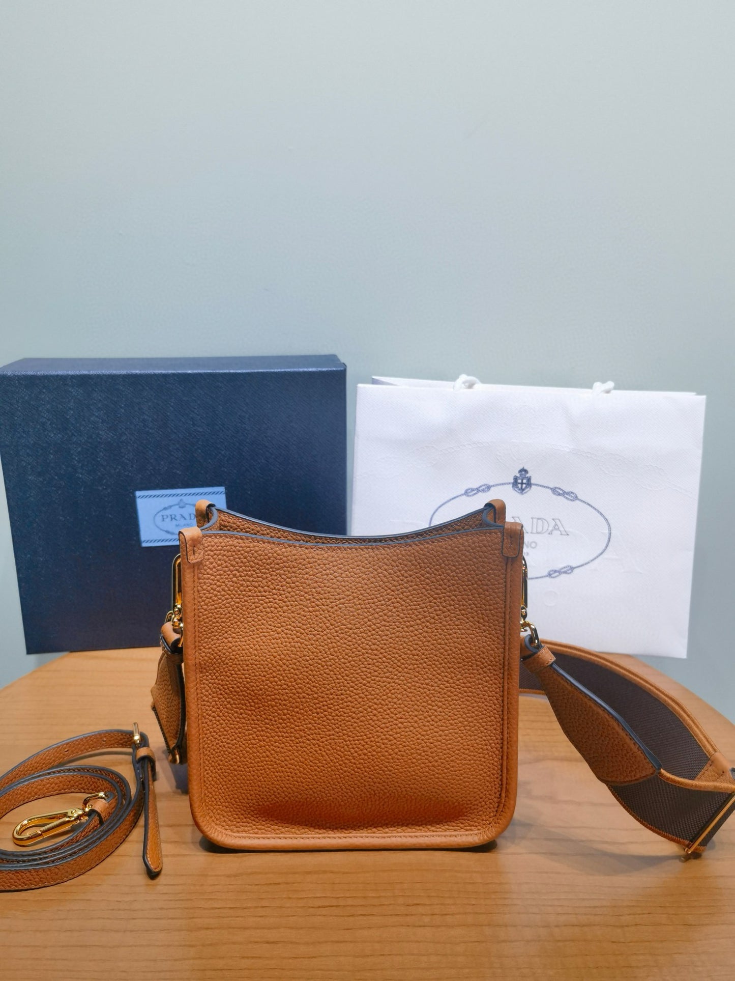 PD Arque Shoulder Bag 19x20x6cm