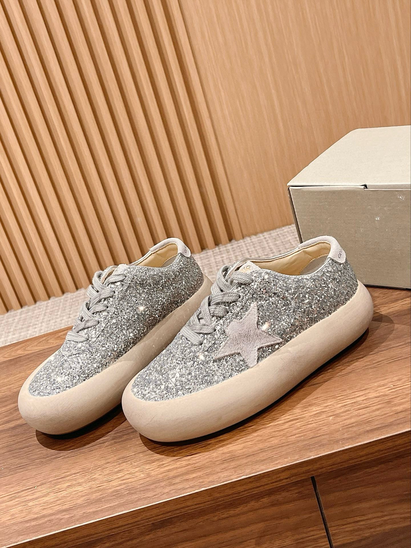 Golden Goose Sneaker