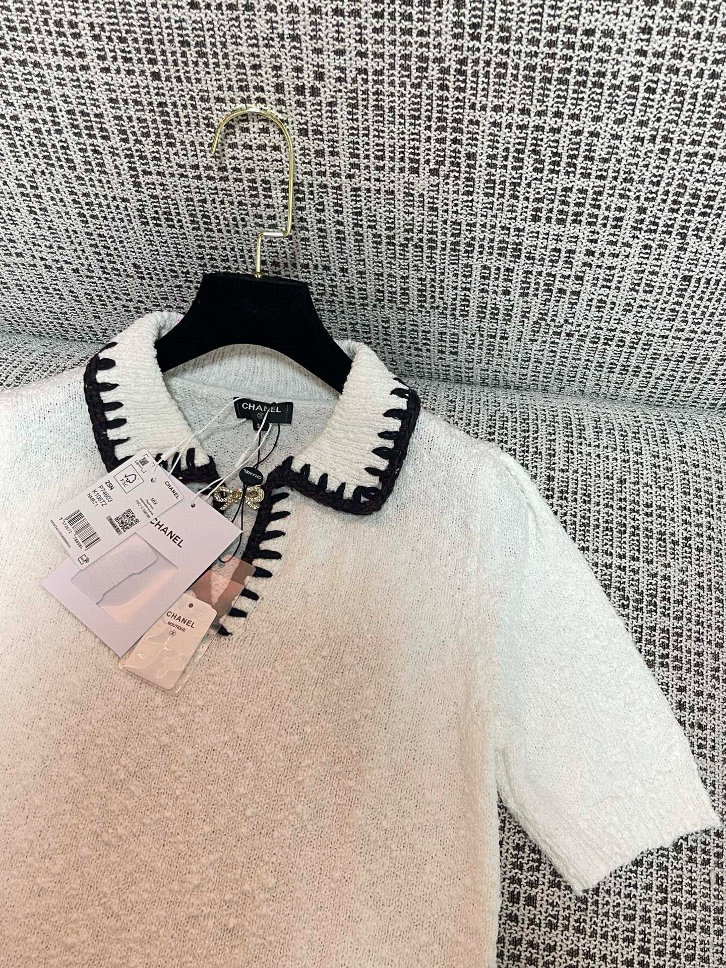 Chanel T-Shirt