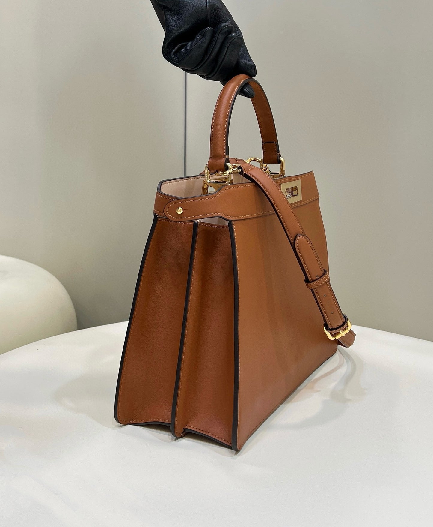 Fendi Peekaboo Bag (33x12x25 cm)