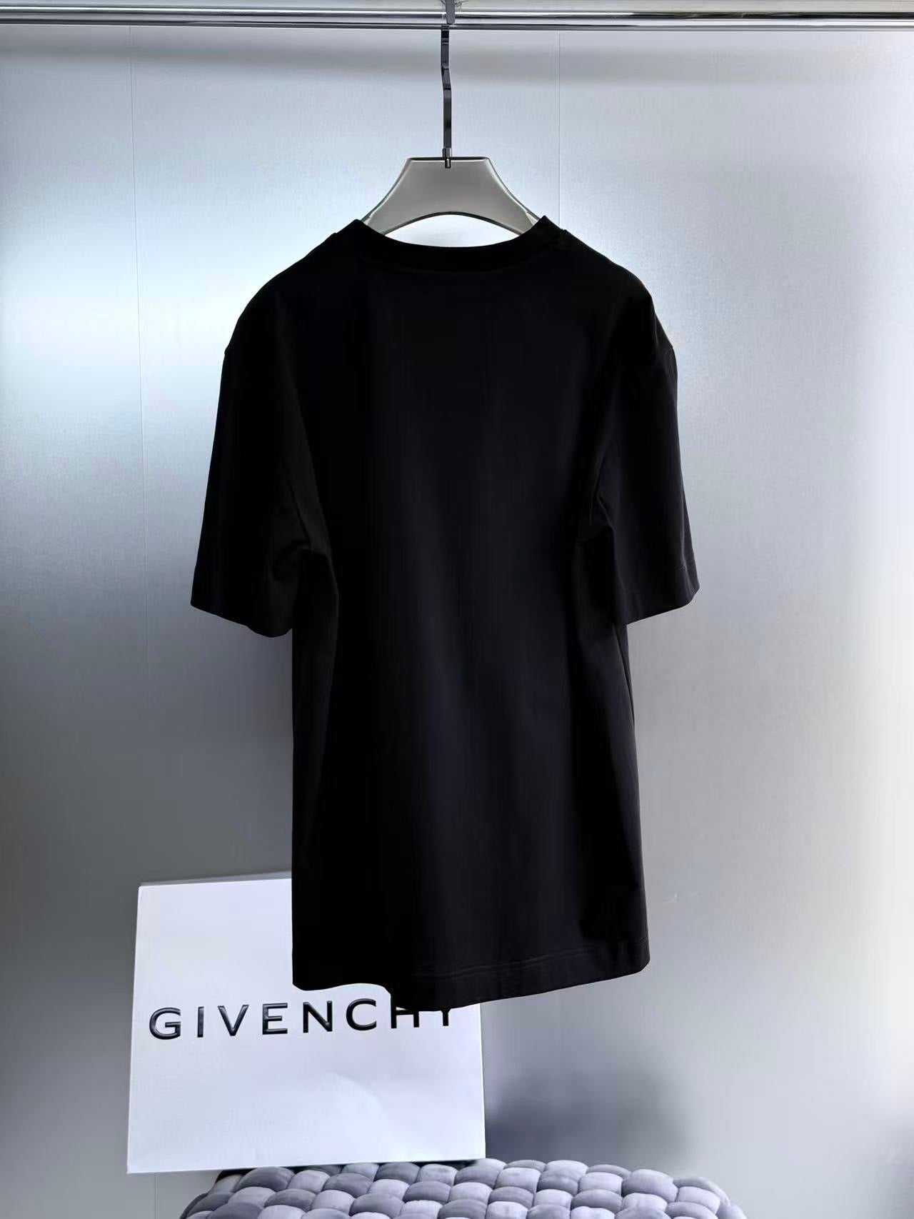 Givenchy T-Shirt