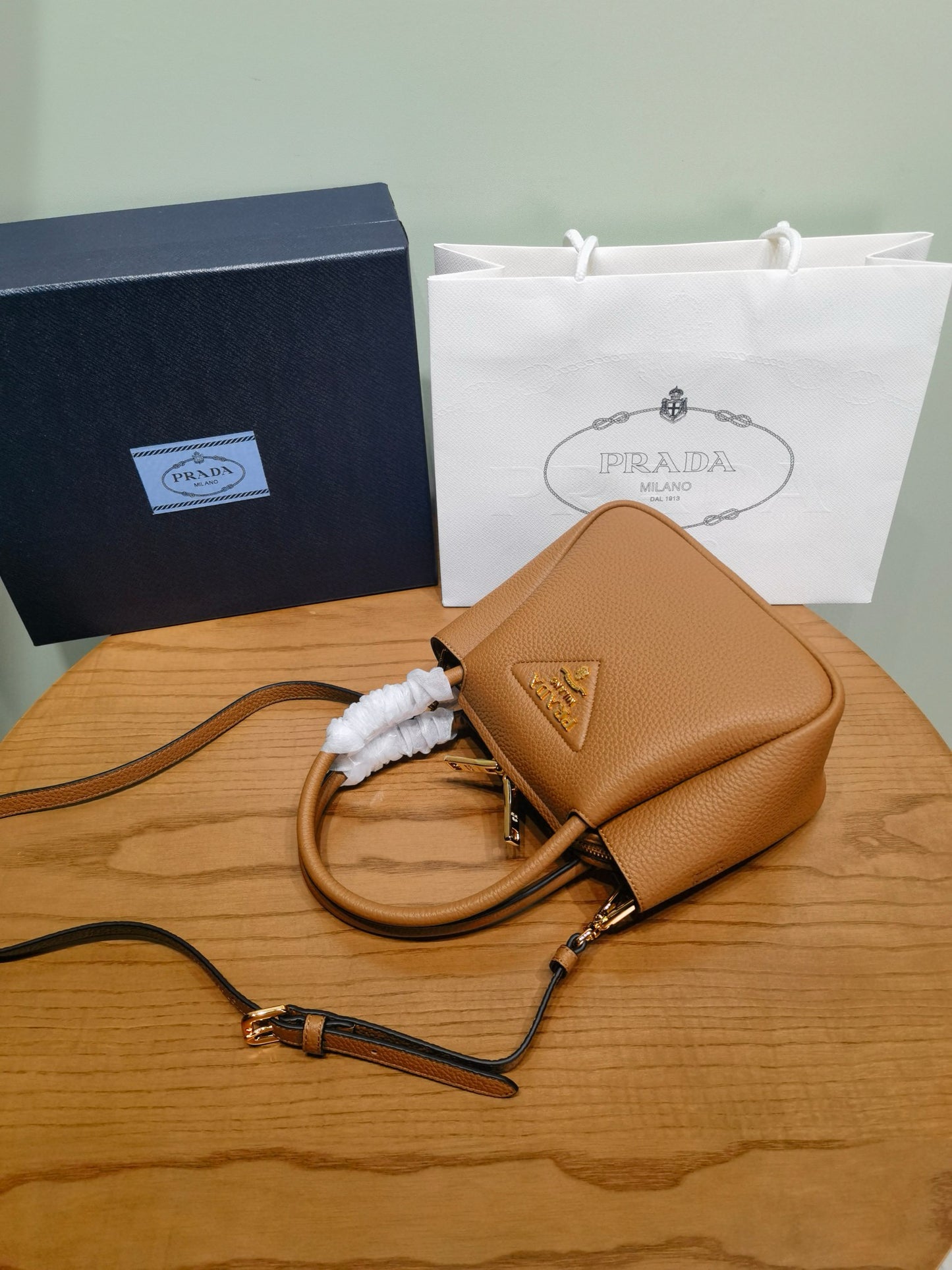PD Small Leather Tote Bag 19.5x18x9cm