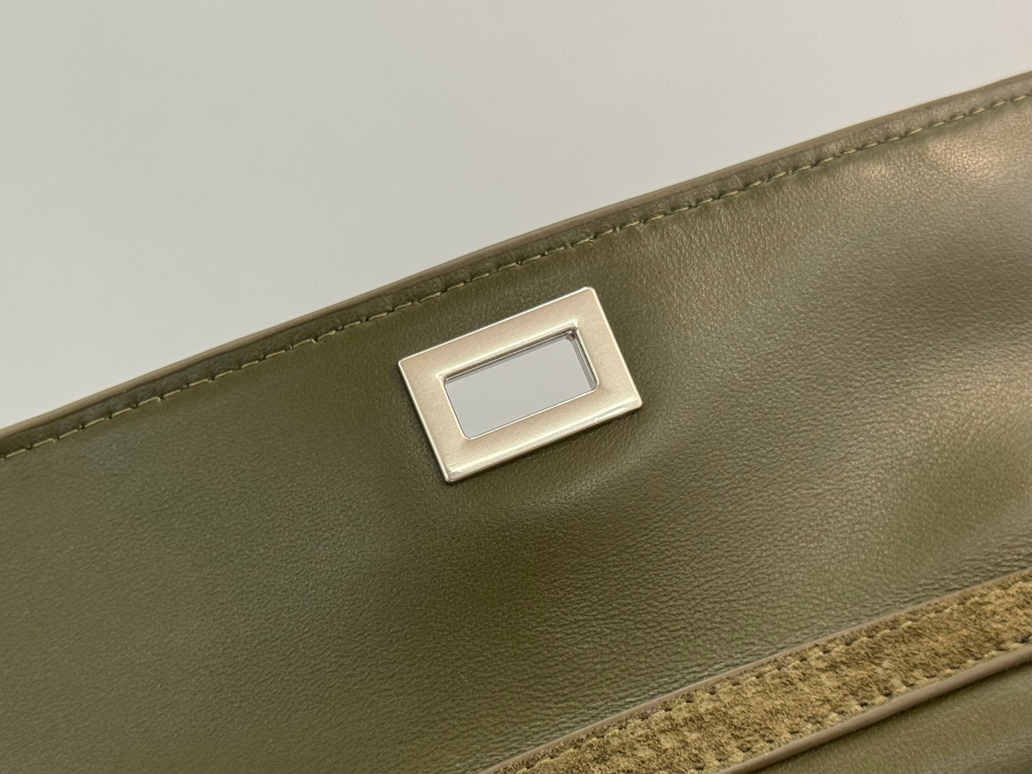 Balenciaga Rodeo Handbag 22x10x8cm
